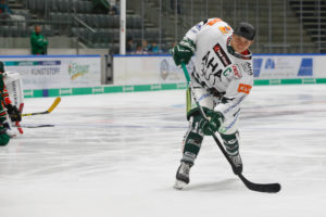 Geschwindigkeitsmessung beim Eishockey Event der Augsburger Panther
