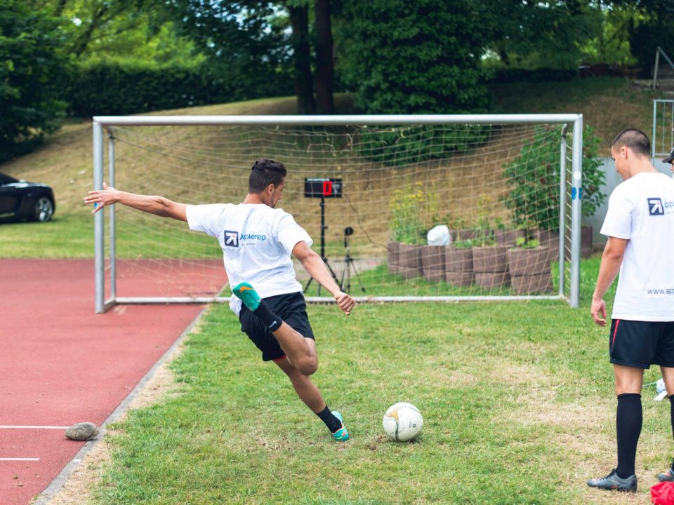 Schussgeschwindigkeit im Fußball messen