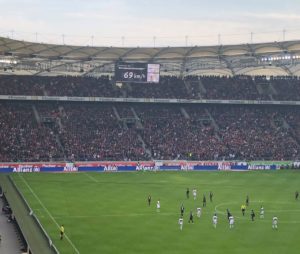 Geschwindigkeitspresenting VfB Stuttgart, Presenting auf Arenaleinwand 2