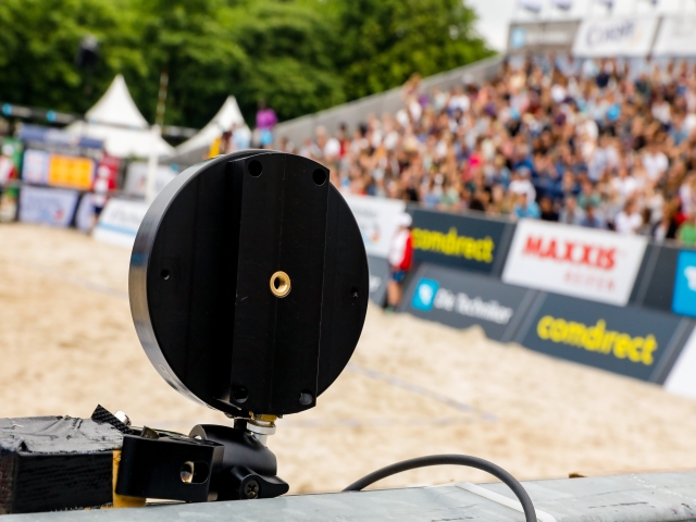 beachvolleyball-speed presenting- sponsoring comdirect-radar sensor