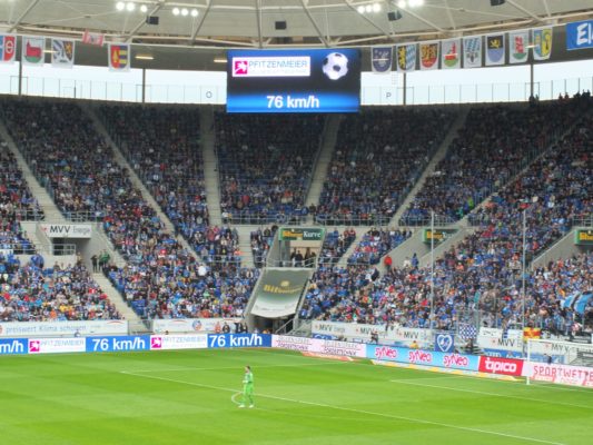 Geschwindigkeitspresenting TSG Hoffenheim Stadion Anzeige